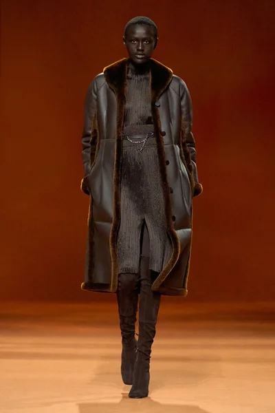 Look 14